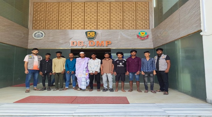 পুলিশ সদস্যের ওপর হামলা, ‘কবজি কাটা’ গ্রুপের দুই ভাইসহ গ্রেপ্তার ৯ 