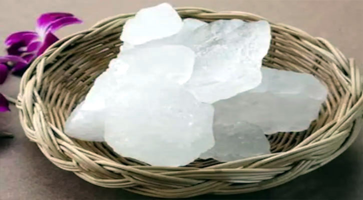 জেনে নিন ফিটকিরির কিছু ব্যবহার