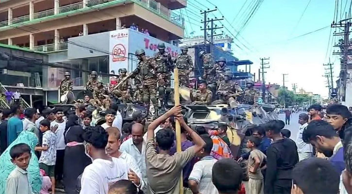 বাঁকখালী নদী দখলমুক্ত অভিযানে বাধা, ভাঙচুর-সড়ক অবরোধ