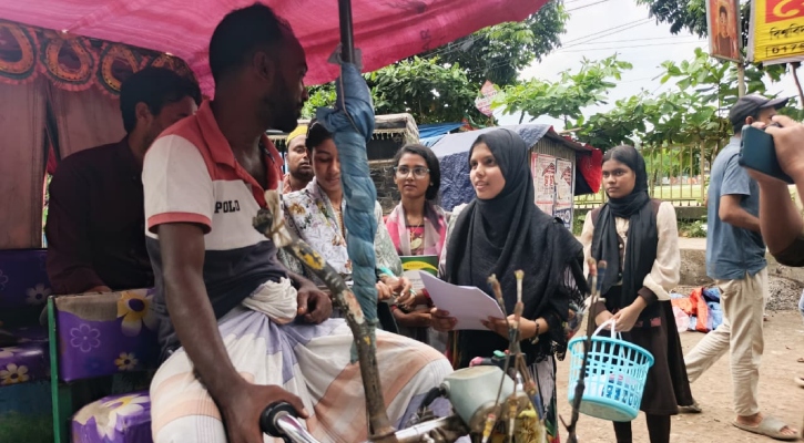বসুন্ধরা শুভসংঘের আয়োজনে রিকশাচালকদের জন্য ট্রাফিক সিগন্যাল নিয়ে কুইজ