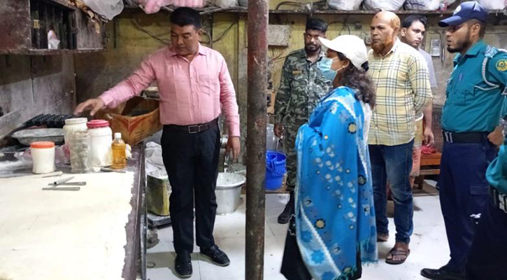 বেকারিতে চসিক ম্যাজিস্ট্রেট যা দেখলেন