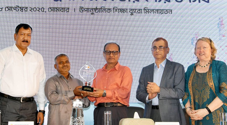 শিক্ষাব্যবস্থায় পরিবর্তন আনতে না পারলে শিক্ষিত বেকার বাড়বে: উপদেষ্টা