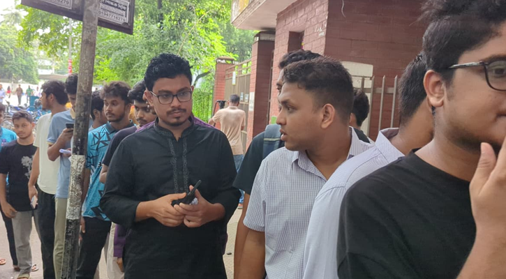 ছাত্রদলের বিরুদ্ধে আচরণবিধি লঙ্ঘনের অভিযোগ সাদিক কায়েমের