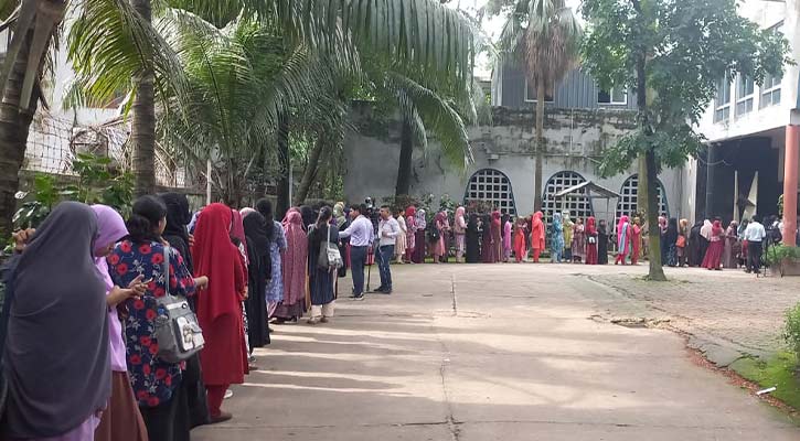 দুই কেন্দ্রে ভোট গণনা শুরু হতে দেরি