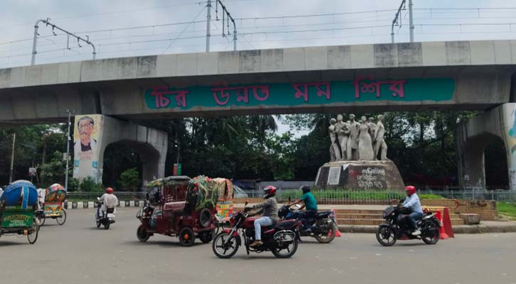 শান্ত-নীরব ঢাবি ক্যাম্পাস, সতর্ক আইনশৃঙ্খলা বাহিনী