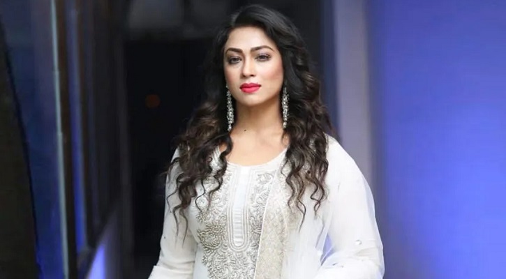 বিশেষ দিনে কী করছেন পপি?