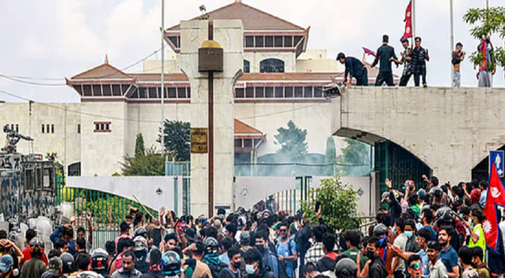 নেপালে মারধর ও লুটের শিকার এক বাংলাদেশি পরিবার