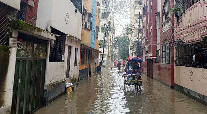 বৃষ্টিতে জলাবদ্ধতা, ভোগান্তিতে মিরপুরবাসী