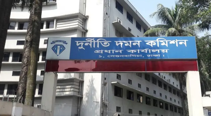 ১৩ ওভারসিজ কোম্পানির চেয়ারম্যান-এমডির নামে মামলা