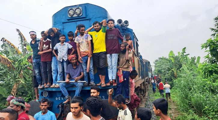 ফরিদপুরে সড়ক-রেলপথে যান চলাচল স্বাভাবিক, সোমবার ফের অবরোধ