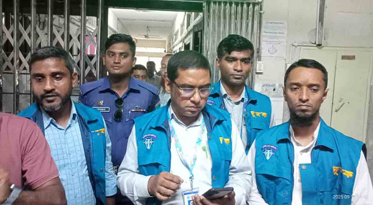 যশোর জেনারেল হাসপাতালে দুদকের হঠাৎ অভিযান, অনিয়মের প্রমাণ
