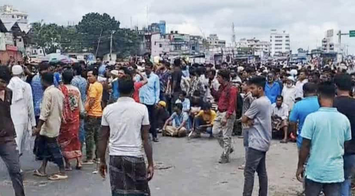 ফরিদপুরে মহাসড়কে হঠাৎ বিক্ষোভ, যান চলাচল পুরোপুরি বন্ধ 