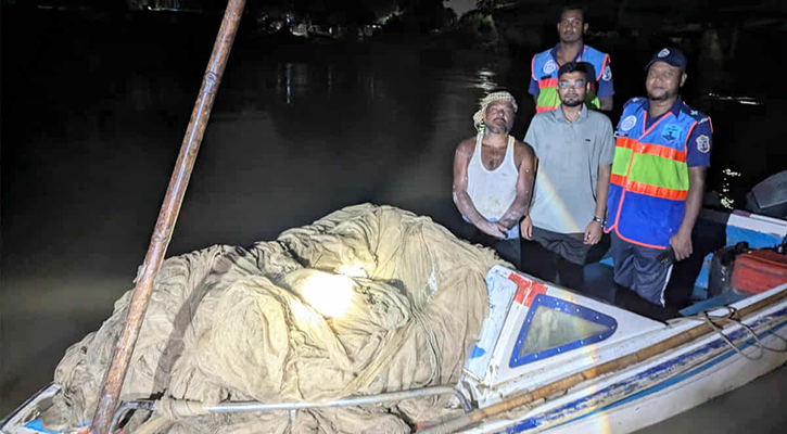 হালদা থেকে ৬ হাজার মিটার অবৈধ জাল জব্দ