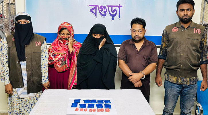 পার্লারে কাজের আড়ালে ইয়াবা বিক্রি, ২ নারীসহ আটক ৩ 