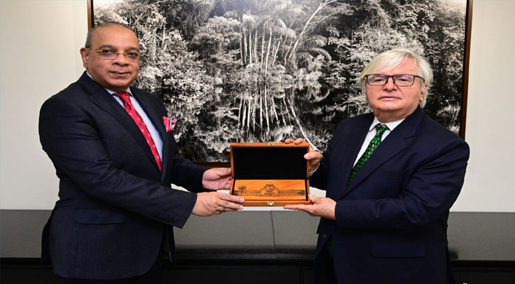 ‘বিচার প্রক্রিয়ায় এআইর অন্তর্ভুক্তি গুরুত্বপূর্ণ ভূমিকা রাখতে পারে’