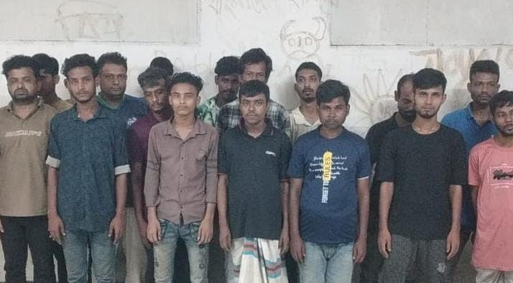 মোহাম্মদপুরে পুলিশের অভিযানে গ্রেপ্তার ১৮