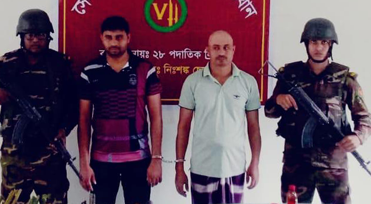 ককটেল-দেশি অস্ত্র-নগদ অর্থসহ দুই ভাই আটক