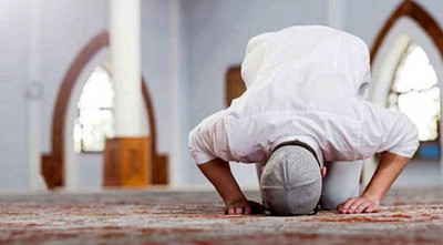 ইবাদতের মাধ্যমে একাকিত্ব উপভোগ