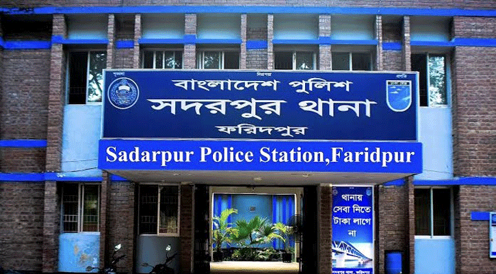 ফরিদপুরে ছেলেকে গলা কেটে হত্যার পর মায়ের আত্মহত্যা!