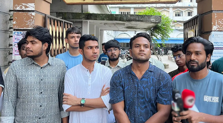 ‘অসত্য বক্তব্য’র জন্য আমির হামজাকে প্রকাশ্যে ক্ষমা চাওয়ার আহ্বান