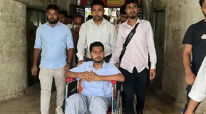 সরকারি খরচে চিকিৎসার জন্য সিঙ্গাপুর যাচ্ছেন নুর