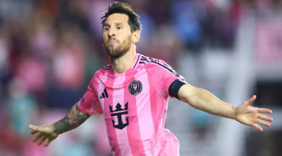 জোড়া গোল করে গোল্ডেন বুটের দৌড়ে শীর্ষে মেসি