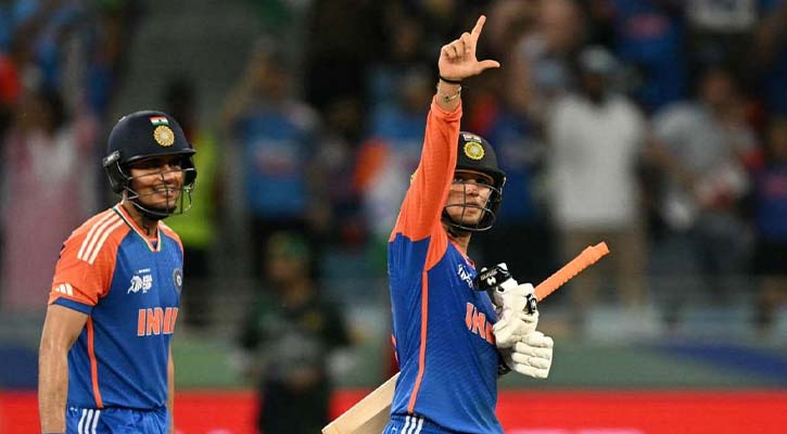 অভিষেক ঝড়ে পাকিস্তানকে উড়িয়ে দিল ভারত