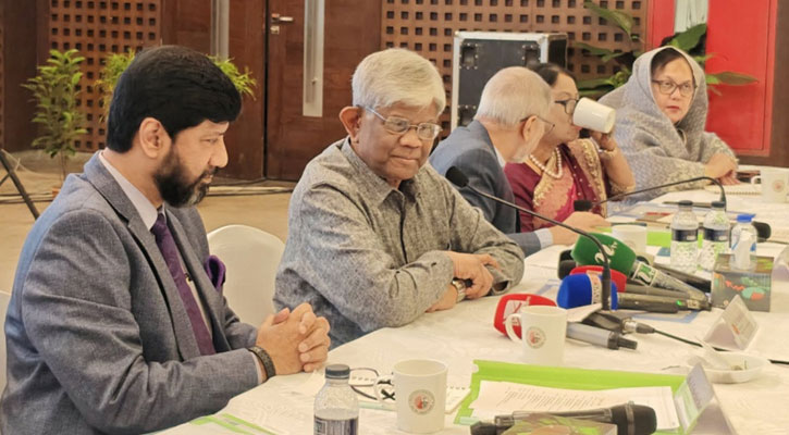 দেশের আর্থিক খাত অতিমাত্রায় ব্যাংক ঋণ নির্ভর: অর্থ উপদেষ্টা 