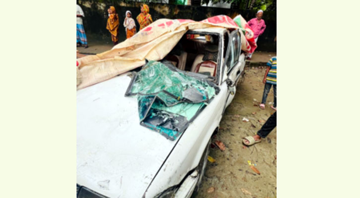 প্রশিক্ষণ প্রাইভেটকার পুকুরে, পানিতে ডুবে প্রাণ গেল হেলপারের