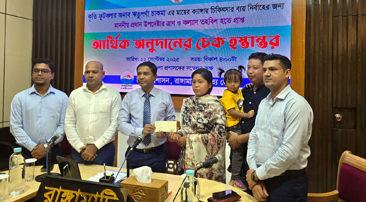 ঋতুপর্ণার মায়ের চিকিৎসায় প্রধান উপদেষ্টার আর্থিক সহায়তা