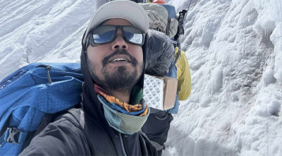 ‘মানাসলু’ জয় করলেন বাংলাদেশের পর্বতারোহী তমাল