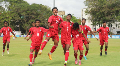 ক্রিকেট মাঠে নামার আগে ফুটবলে পাকিস্তানকে হারিয়ে ফাইনালে বাংলাদেশ