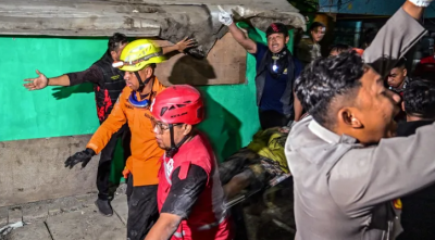 ইন্দোনেশিয়ায় স্কুলের ভবন ধসে নিহত ৩, নিখোঁজ ৩৮