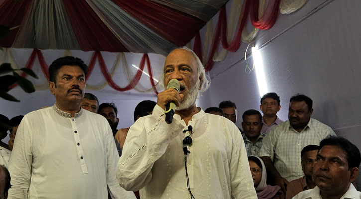 অন্যায়কে প্রশ্রয় দেওয়া যাবে না, সে বার্তা দিতেই প্রতিবছর দুর্গার আবির্ভাব হয়: মঈন খান
