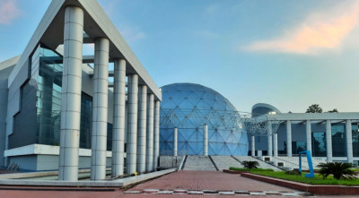 নাম বদলের খেলায় বিপদে দেশ