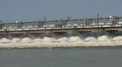 নিম্নচাপের কারণে দুর্গাপুর-মাইথন-পাঞ্চেত ব্যারেজ থেকে পানি ছাড়ল ভারত