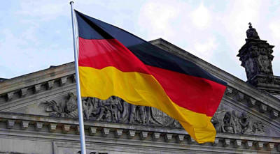 ৩৫ বছর পরেও ২ জার্মানির ঐক্য নিয়ে প্রশ্ন