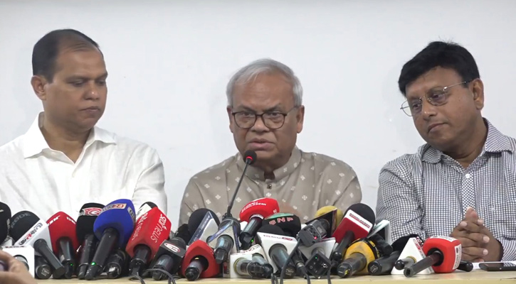 ফ্লাইওভার-উড়ালসেতু নয়, মেধা-প্রযুক্তিনির্ভর শিক্ষাই জাতির মেরুদণ্ড: রিজভী