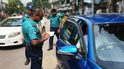 রাজধানীতে ট্রাফিক আইন লঙ্ঘনে ৫০৯৯ মামলা 