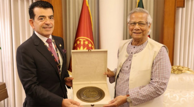 প্রধান উপদেষ্টার সঙ্গে আইসেস্কো মহাপরিচালকের সাক্ষাৎ