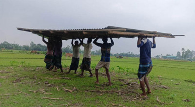 দুধকুমার নদে এক রাতেই বিলীন ৫০ পরিবারের স্বপ্ন