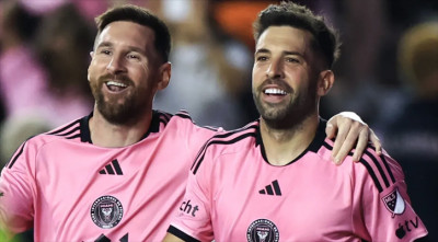 ‘এখন আমাকে ব্যাক পাস দেবে কে?’—আলবার অবসরে মেসির আবেগঘন বার্তা