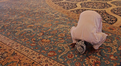 জেনে নিন আজকের নামাজের সময়সূচি