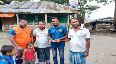 লোকালয় থেকে কুমিরের ছানা উদ্ধার