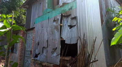 সালথায় দুপক্ষের সংঘর্ষে আহত ৩০, বাড়িঘর ভাঙচুর