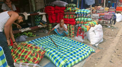 নীলফামারীতে দিনে ভ্যাপসা গরম, শেষ রাতে ঠান্ডা