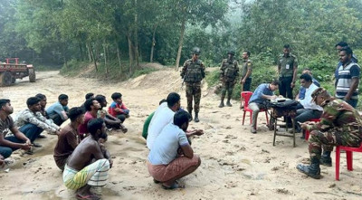 অবৈধভাবে পাহাড়ের সিলিকা বালু উত্তোলন, ১৪ জনের কারাদণ্ড
