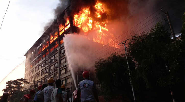 চট্টগ্রাম ইপিজেডে কারখানায় ভয়াবহ আগুন
