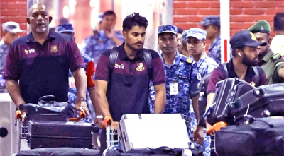 বিমানবন্দরে দুয়োধ্বনি, আবেগঘন স্ট্যাটাস নাঈম শেখের 