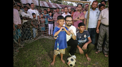 এবার সুনামগঞ্জের দুই ক্ষুদে ফুটবল বিস্ময়ের দায়িত্ব নিলেন তারেক রহমান